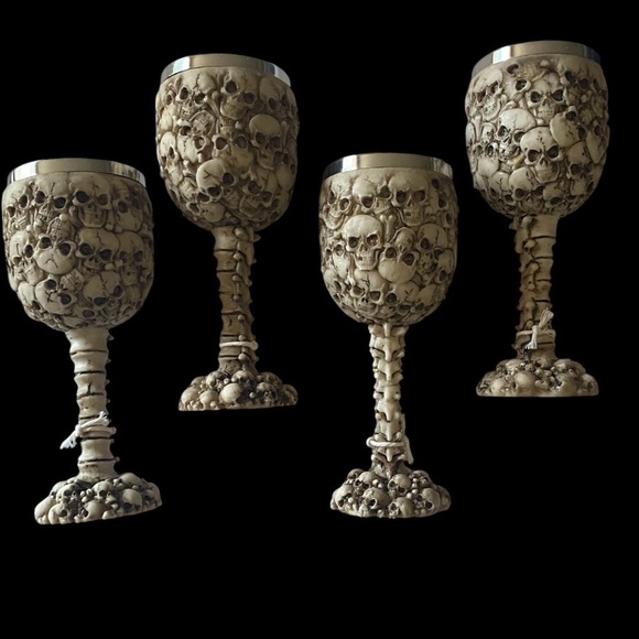 NWT-GOTHIC HOME-SET OF FOUR SKULL COVERED WINE GOBLETS